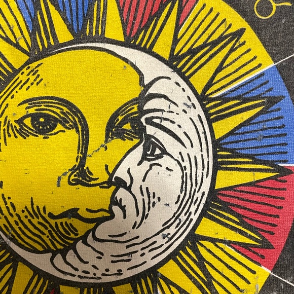 Women’s Crop Top - Size Small - Picture 3 of 4